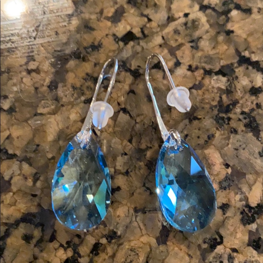 Lady Colour Sky blue crystal stone earrings - Picture 3 of 3